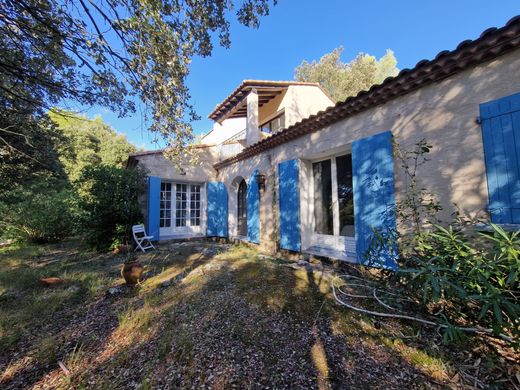 منزل ﻓﻲ Salinelles, Gard