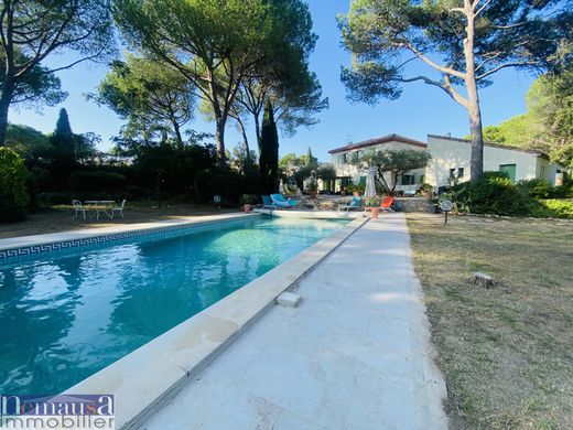 Villa in Nages-et-Solorgues, Gard