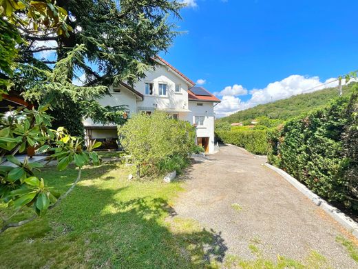 Luxury home in Chasse-sur-Rhône, Isère