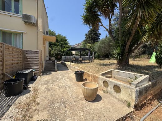 Luxus-Haus in Toulon, Var