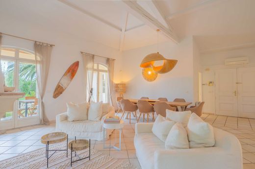 ‏וילה ב  גרימאוד, Var