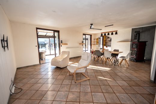 ‏בתי יוקרה ב  Bians-les-Usiers, Doubs