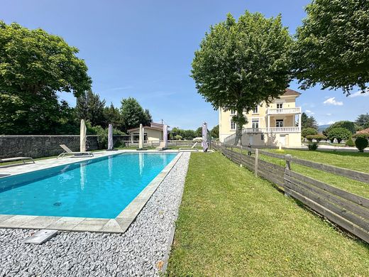 Casa de lujo en Le Pont-de-Beauvoisin, Saboya