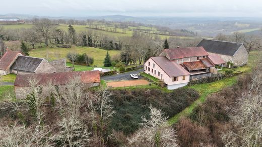 Элитный дом, Charensat, Puy-de-Dôme