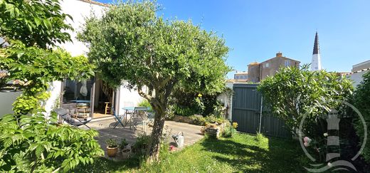 Luxury home in Ars-en-Ré, Charente-Maritime