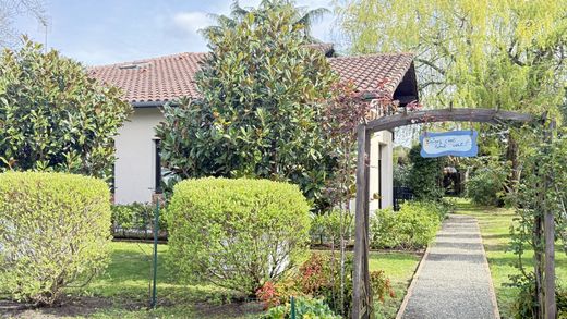 Villa in Morcenx, Landes