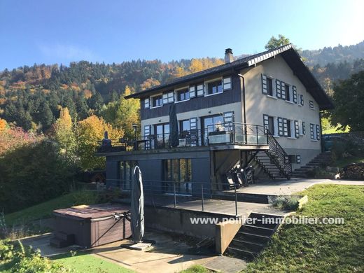 Maison de luxe à Bons-en-Chablais, Haute-Savoie