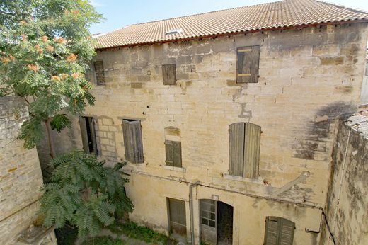 Casa di lusso a Beaucaire, Gard