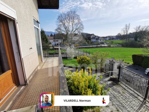 Luxe woning in Chavanod, Haute-Savoie