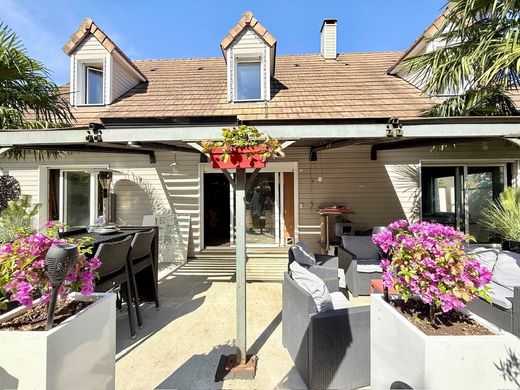 منزل ﻓﻲ Orgeval, Yvelines