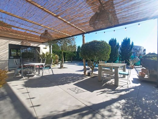 Luxury home in Ternay, Rhône