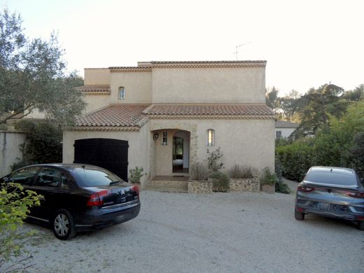 Aubagne, Bouches-du-Rhôneの高級住宅