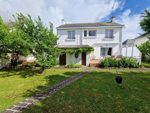 Luxe woning in Le Pouliguen, Loire-Atlantique