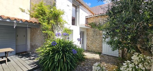Luxury home in Ars-en-Ré, Charente-Maritime