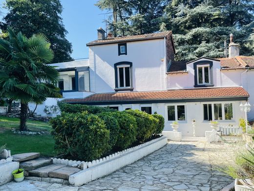 Luxury home in Saint-Étienne, Loire