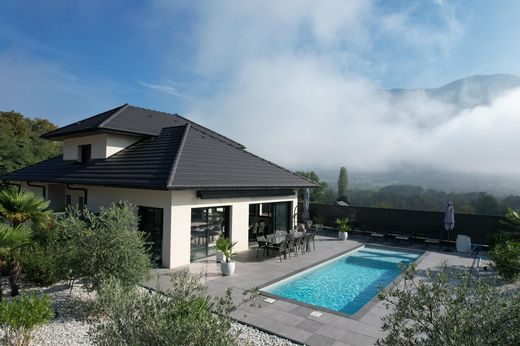 Villa en Chambéry, Saboya