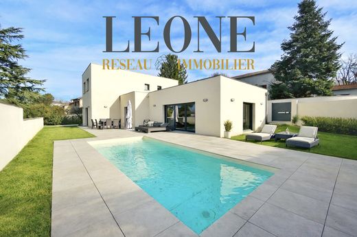 Luxus-Haus in Montanay, Rhône