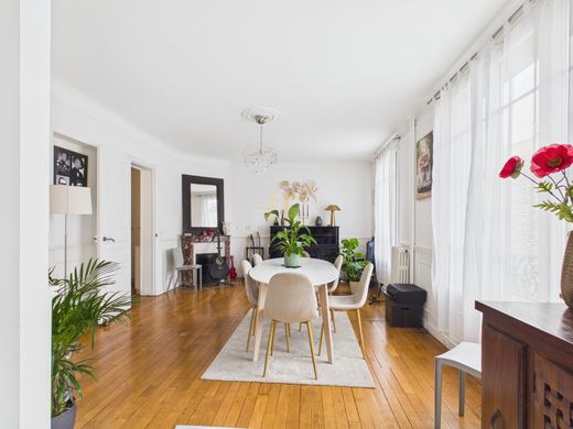 Apartment in Suresnes, Hauts-de-Seine