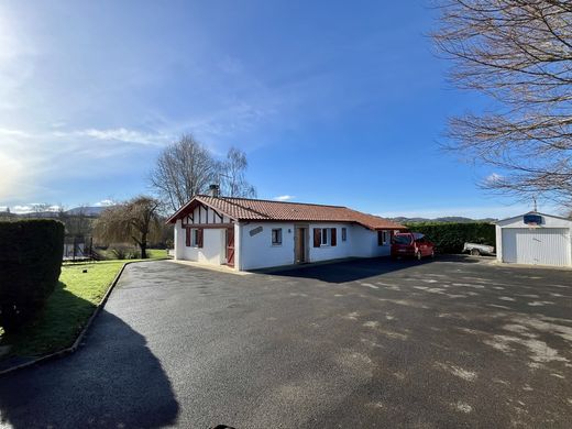 Luxury home in Ayherre, Pyrénées-Atlantiques