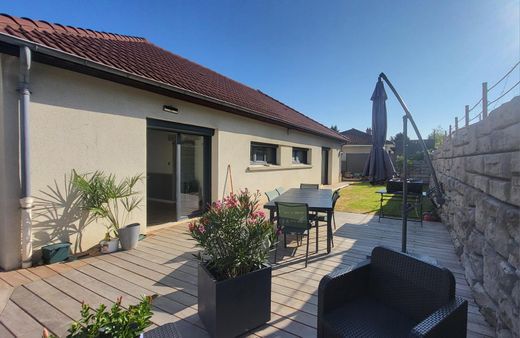 Maison de luxe à Beaumont-lès-Randan, Puy-de-Dôme