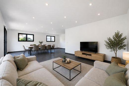 Luxury home in Saint-Cergues, Haute-Savoie