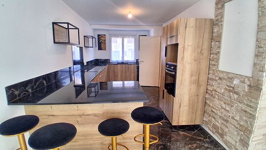 Πολυτελή κατοικία σε Bonneville, Haute-Savoie