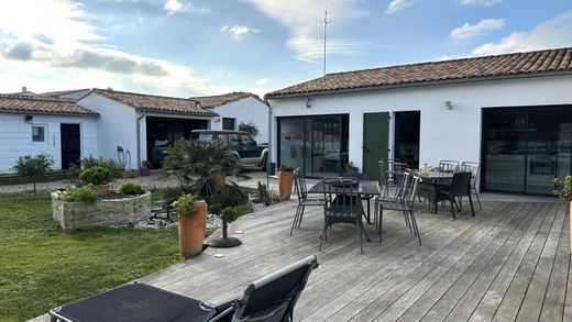 Maison de luxe à La Flotte, Charente-Maritime