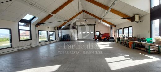 Luxe woning in Sillingy, Haute-Savoie