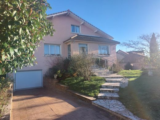 Luxury home in Vichy, Allier