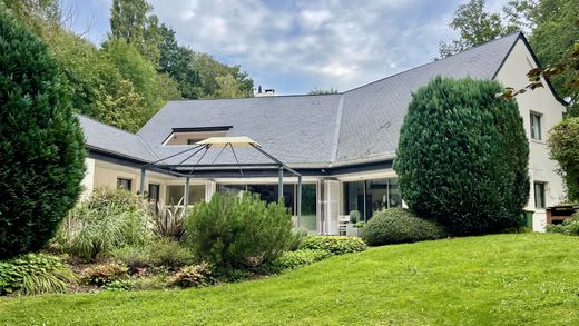 Luxury home in Crespières, Yvelines