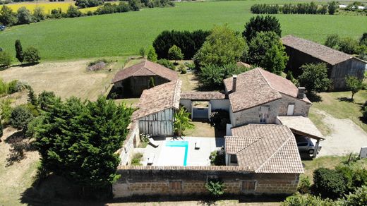 Luxury home in Fauillet, Lot-et-Garonne