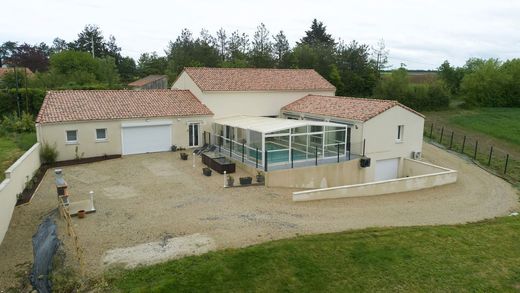 Luksusowy dom w Sainte-Hermine, Vendée