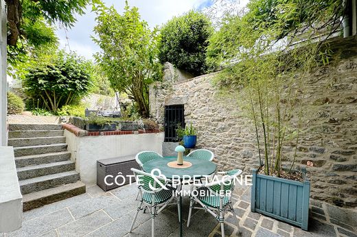 Luxus-Haus in Saint-Brieuc, Côtes-d'Armor