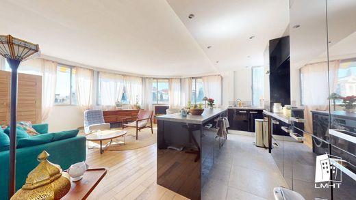Apartment / Etagenwohnung in Motte-Picquet, Commerce, Necker, Paris
