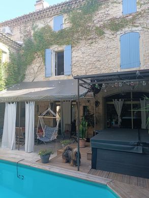 Maison de luxe à Milhaud, Gard