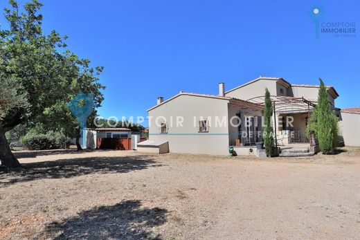 Luxus-Haus in Saint-Saturnin-lès-Apt, Vaucluse