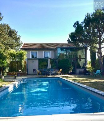 Casa di lusso a Saint-Cyr-au-Mont-d'Or, Rhône