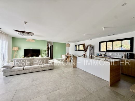 Luxe woning in Cervione, Upper Corsica