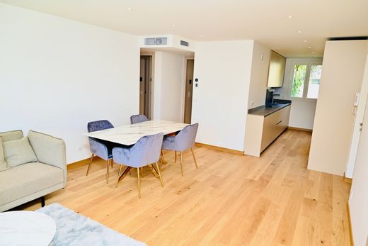 Apartment / Etagenwohnung in Beaulieu-sur-Mer, Alpes-Maritimes