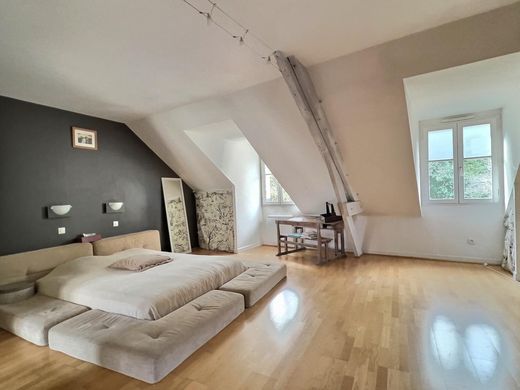 Luxury home in Les Loges-en-Josas, Yvelines