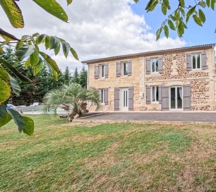 Luxe woning in Saint-Jean-d'Illac, Gironde