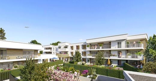 Apartment in Vitrolles, Bouches-du-Rhône