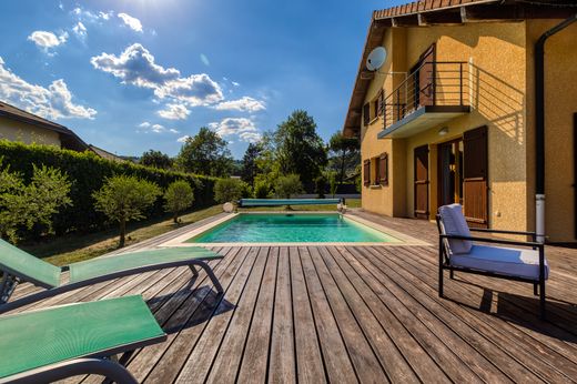 Casa de lujo en Saint-Pierre-de-Curtille, Saboya