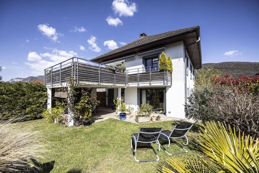 Maison de luxe à Brison-Saint-Innocent, Savoie