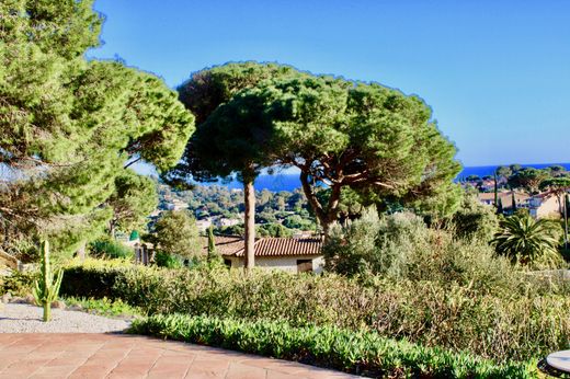 Luxury home in Cavalaire-sur-Mer, Var