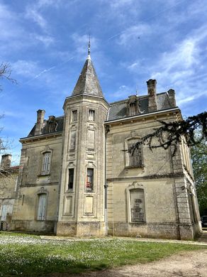Castillo en Saint-Denis-de-Pile, Gironda
