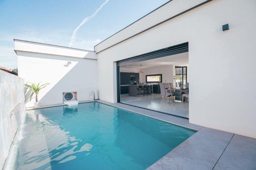 Villa in Violès, Vaucluse