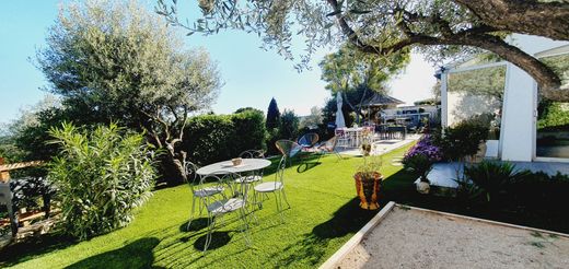 Элитный дом, Ним, Gard