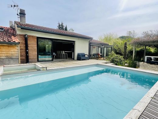 Luxury home in Montaigut-sur-Save, Upper Garonne
