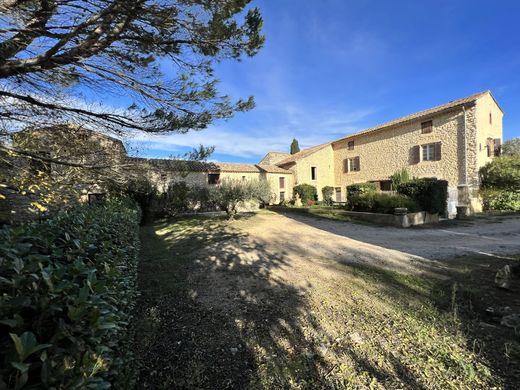 Элитный дом, Uzès, Gard